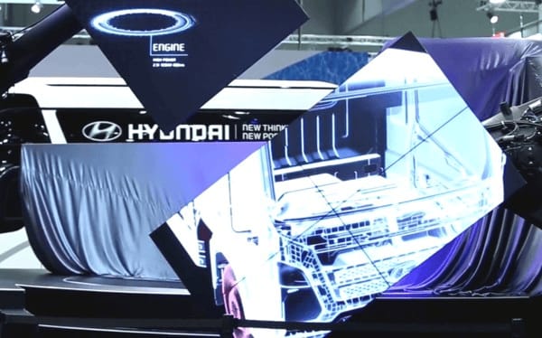 汽車工業(yè)發(fā)布會(huì)：機(jī)械臂互動(dòng)大屏展覽