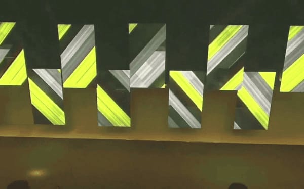 機械臂與人互動，舞臺發(fā)布會驚艷亮相