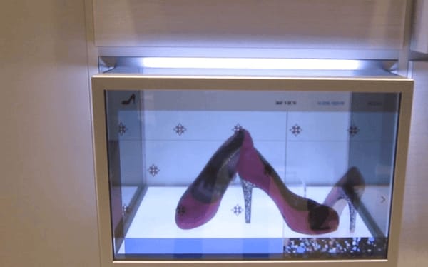 高端定制展柜，盡顯高跟鞋業(yè)全息展示之美